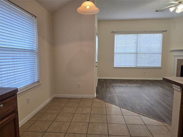 2706 Courtyard Lane, Pearland, TX 77584