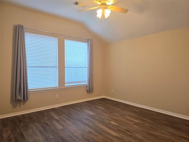 2706 Courtyard Lane, Pearland, TX 77584