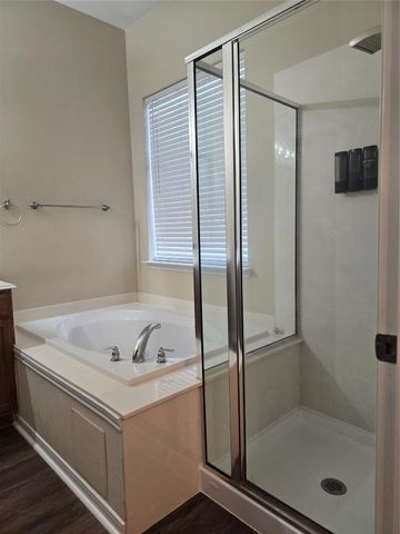 2706 Courtyard Lane, Pearland, TX 77584