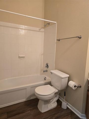 2706 Courtyard Lane, Pearland, TX 77584