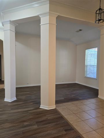 2706 Courtyard Lane, Pearland, TX 77584
