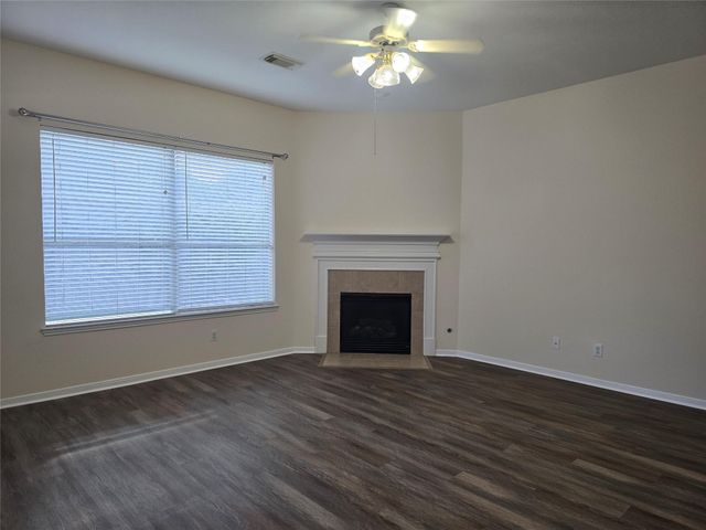 2706 Courtyard Lane, Pearland, TX 77584