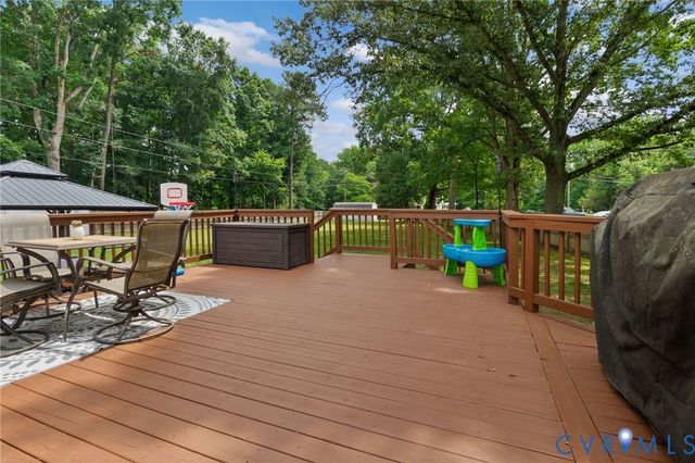 11211 Quaker Rd, Dinwiddie, VA 23841