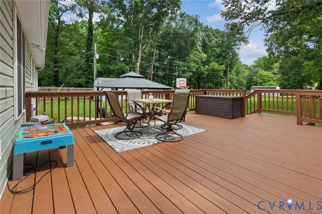 11211 Quaker Rd, Dinwiddie, VA 23841
