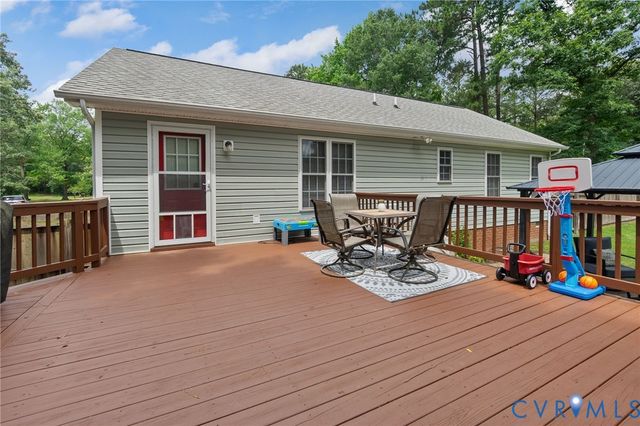 11211 Quaker Rd, Dinwiddie, VA 23841