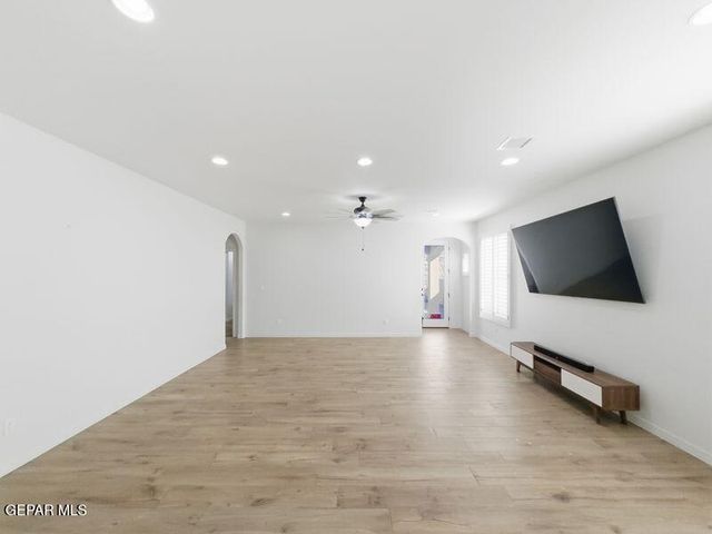 274 Glenlivet Way, El Paso, TX 79928