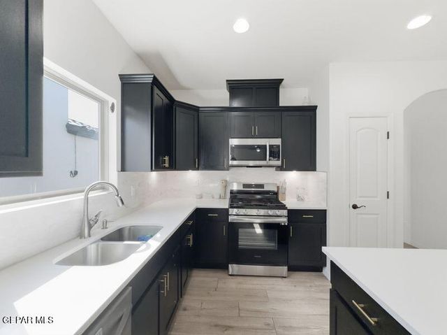 274 Glenlivet Way, El Paso, TX 79928