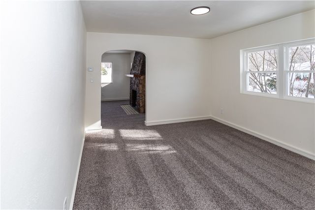 1230 Vine St, Connellsville, PA 15425