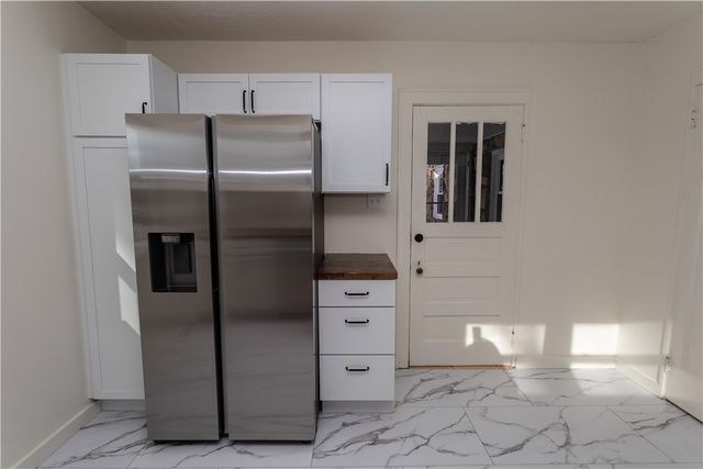 1230 Vine St, Connellsville, PA 15425