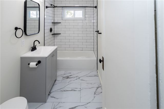 1230 Vine St, Connellsville, PA 15425