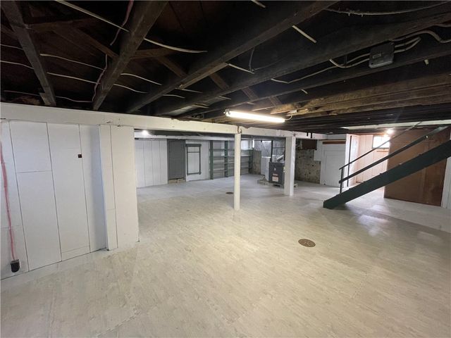 1230 Vine St, Connellsville, PA 15425
