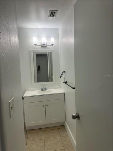 8434 CAMDEN STREET D, Tampa, FL 33614