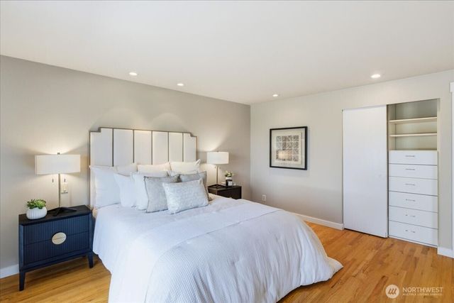 16813 NE 33rd Street, Bellevue, WA 98008