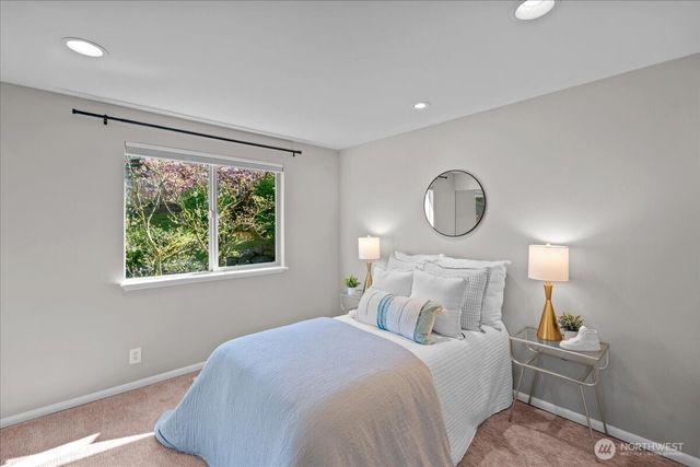 16813 NE 33rd Street, Bellevue, WA 98008