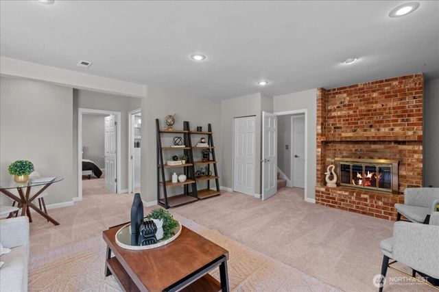 16813 NE 33rd Street, Bellevue, WA 98008