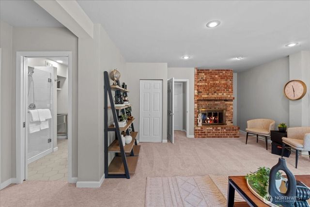 16813 NE 33rd Street, Bellevue, WA 98008