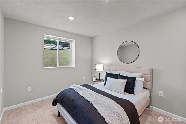 16813 NE 33rd Street, Bellevue, WA 98008