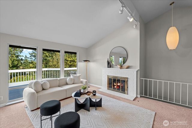 16813 NE 33rd Street, Bellevue, WA 98008