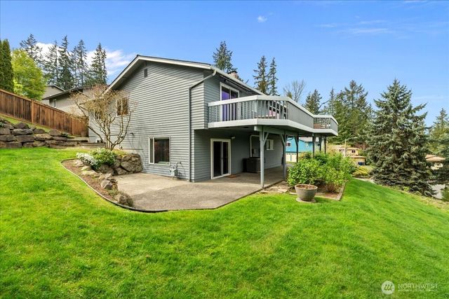 16813 NE 33rd Street, Bellevue, WA 98008