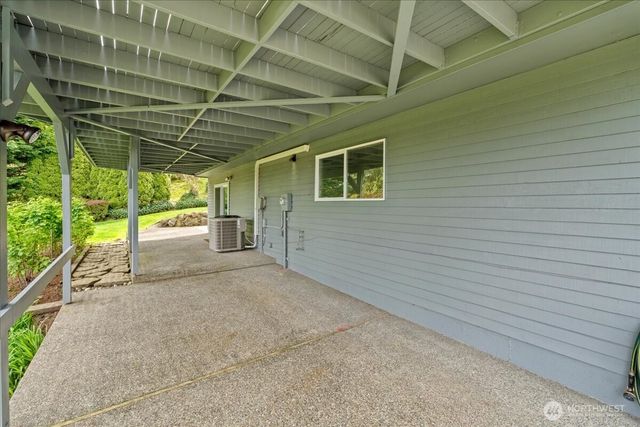 16813 NE 33rd Street, Bellevue, WA 98008