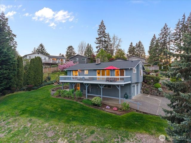 16813 NE 33rd Street, Bellevue, WA 98008