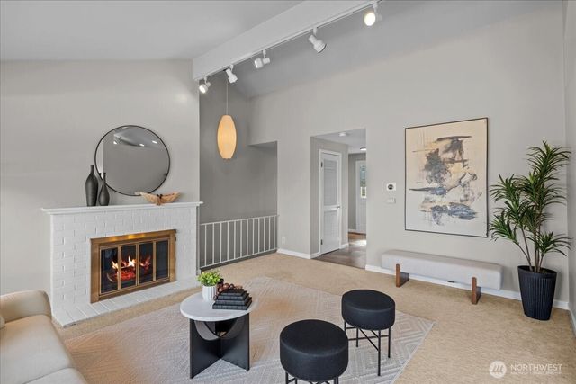16813 NE 33rd Street, Bellevue, WA 98008