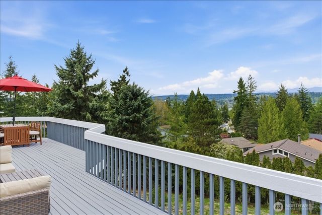 16813 NE 33rd Street, Bellevue, WA 98008