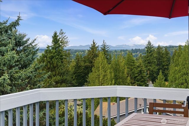 16813 NE 33rd Street, Bellevue, WA 98008