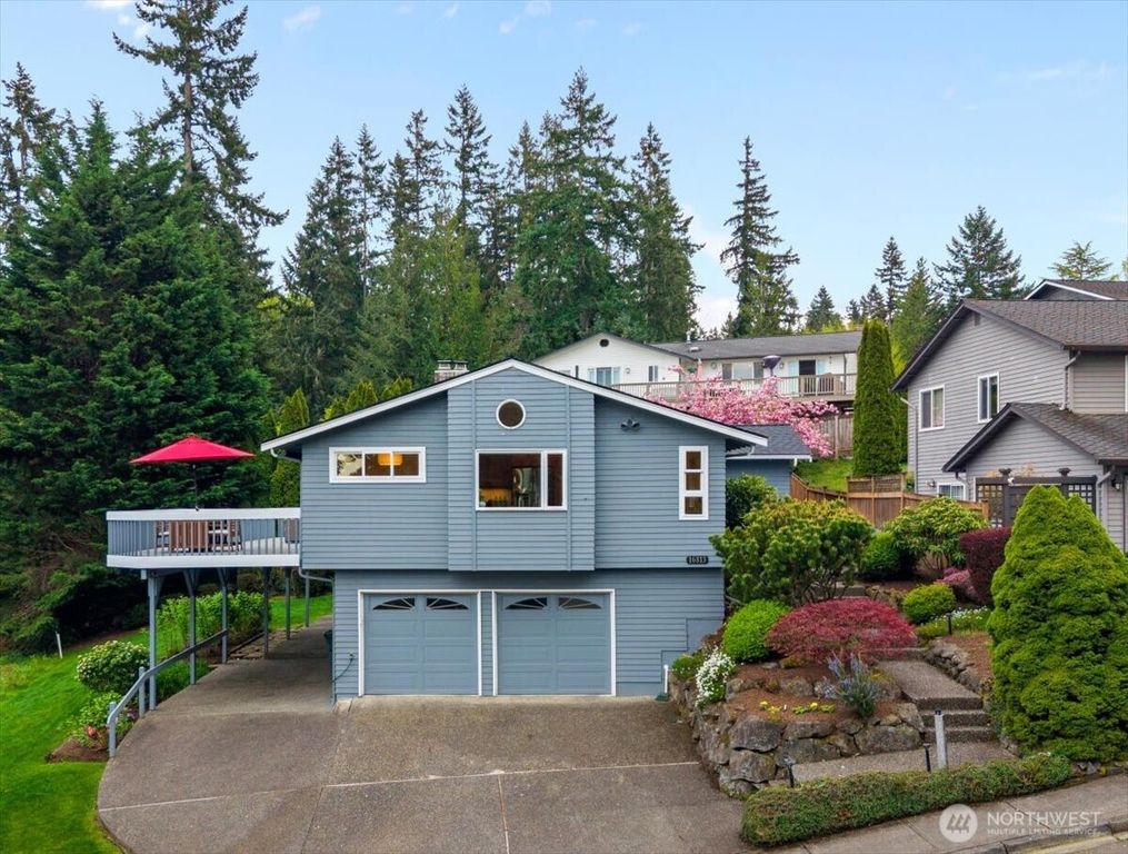 16813 NE 33rd Street, Bellevue, WA 98008