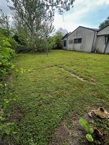 707 E 42nd Street, Houston, TX 77022