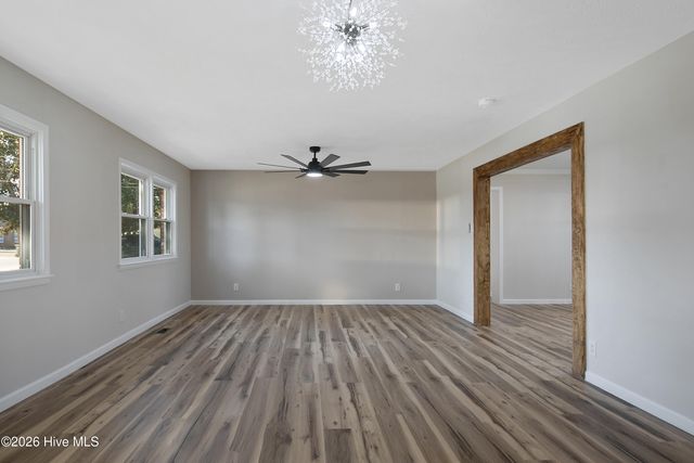 1034 Crayton Circle, Fayetteville, NC 28314