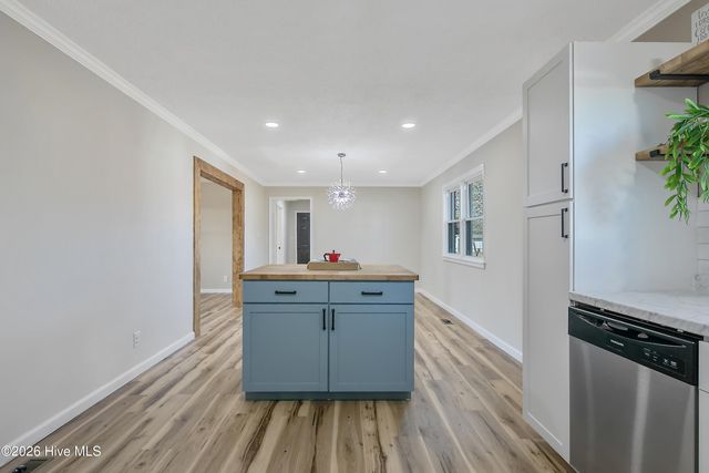 1034 Crayton Circle, Fayetteville, NC 28314