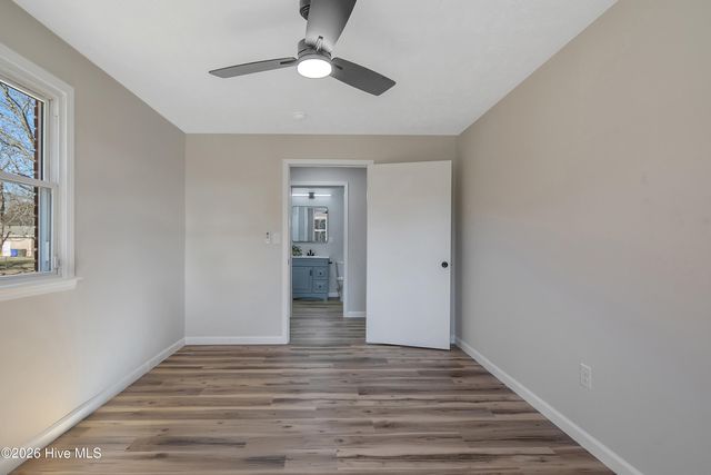 1034 Crayton Circle, Fayetteville, NC 28314