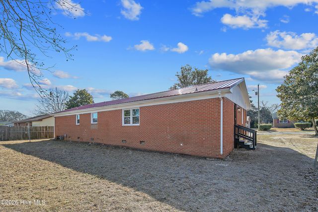 1034 Crayton Circle, Fayetteville, NC 28314