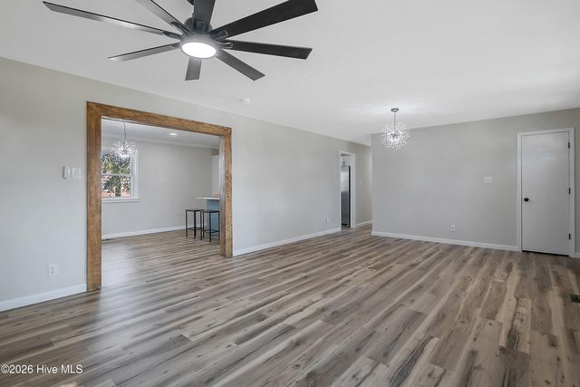 1034 Crayton Circle, Fayetteville, NC 28314