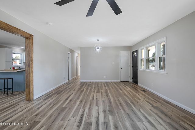 1034 Crayton Circle, Fayetteville, NC 28314