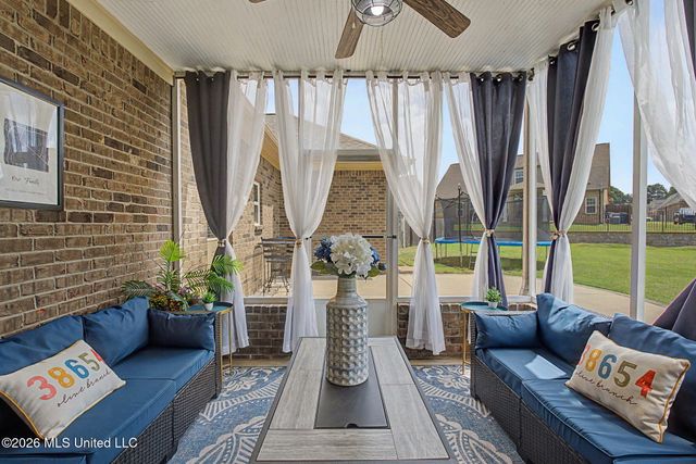 4894 N Terrace Stone Drive, Olive Branch, MS 38654