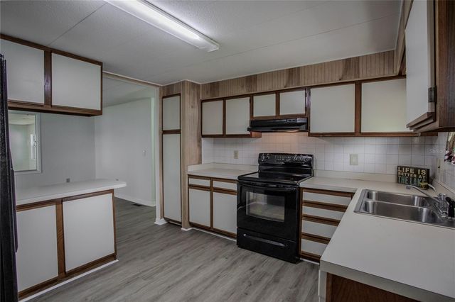 34232 ISLAND DRIVE, Leesburg, FL 34788