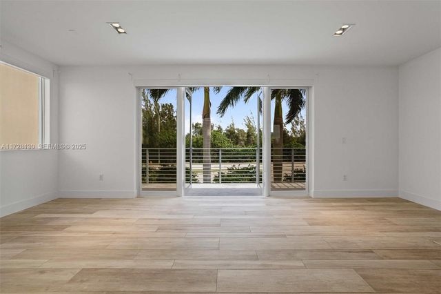 10296 NW 74th Terrace, Doral, FL 33178
