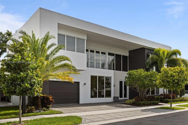 10296 NW 74th Terrace, Doral, FL 33178