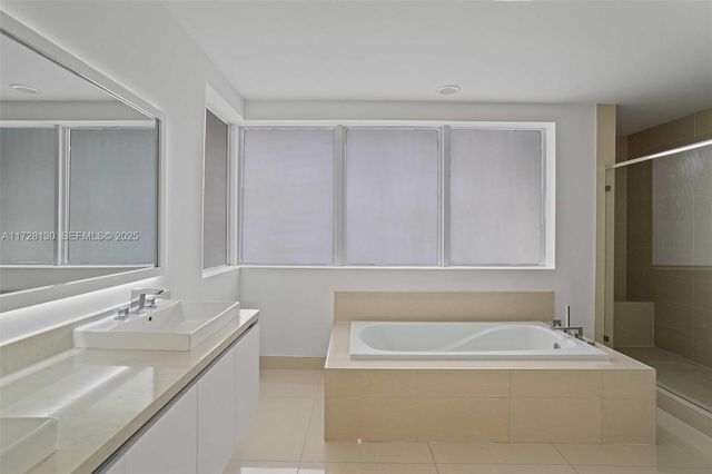 10296 NW 74th Terrace, Doral, FL 33178