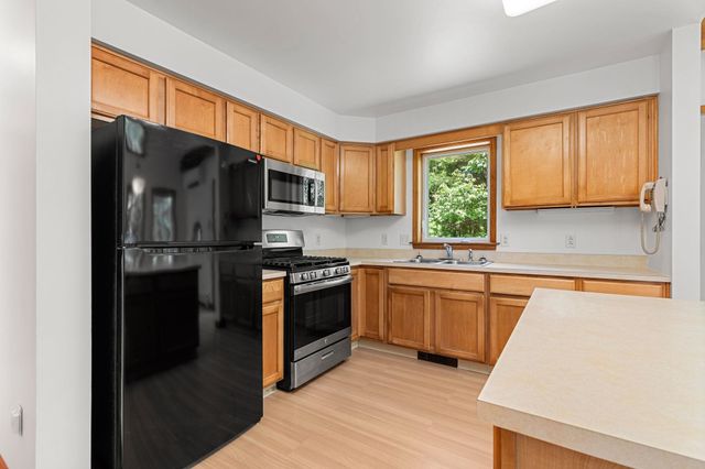 33 Mountain View Road, Temple, NH 03084