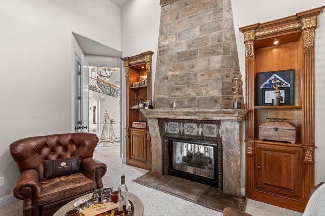 19450 Hidden Lakes Ln, Acampo, CA 95220