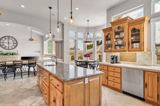 19450 Hidden Lakes Ln, Acampo, CA 95220