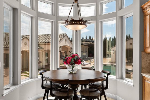 19450 Hidden Lakes Ln, Acampo, CA 95220