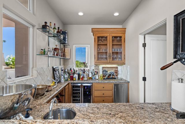 19450 Hidden Lakes Ln, Acampo, CA 95220