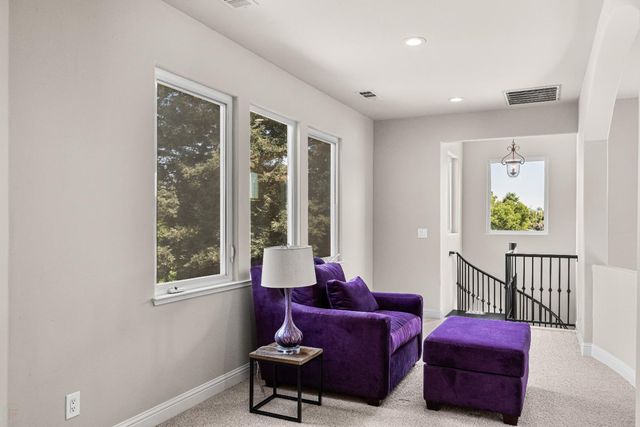 19450 Hidden Lakes Ln, Acampo, CA 95220