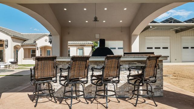 19450 Hidden Lakes Ln, Acampo, CA 95220