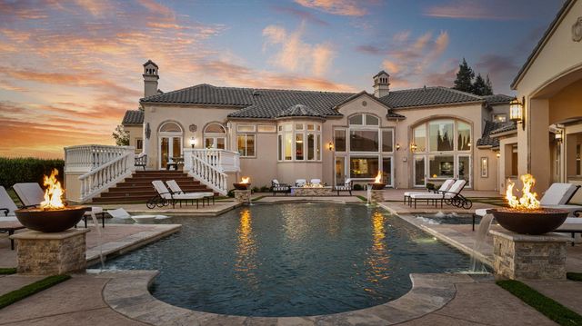 19450 Hidden Lakes Ln, Acampo, CA 95220