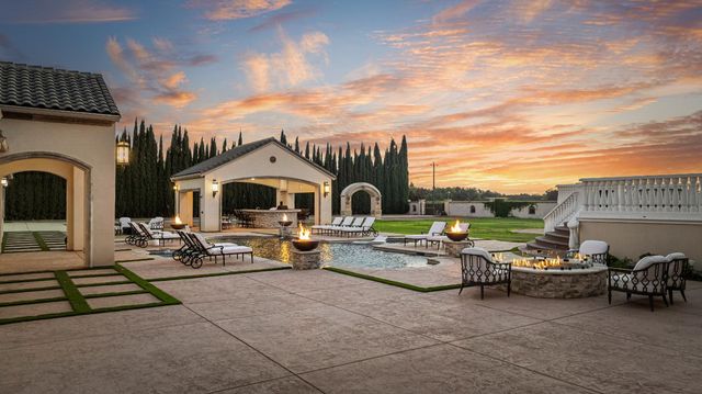 19450 Hidden Lakes Ln, Acampo, CA 95220